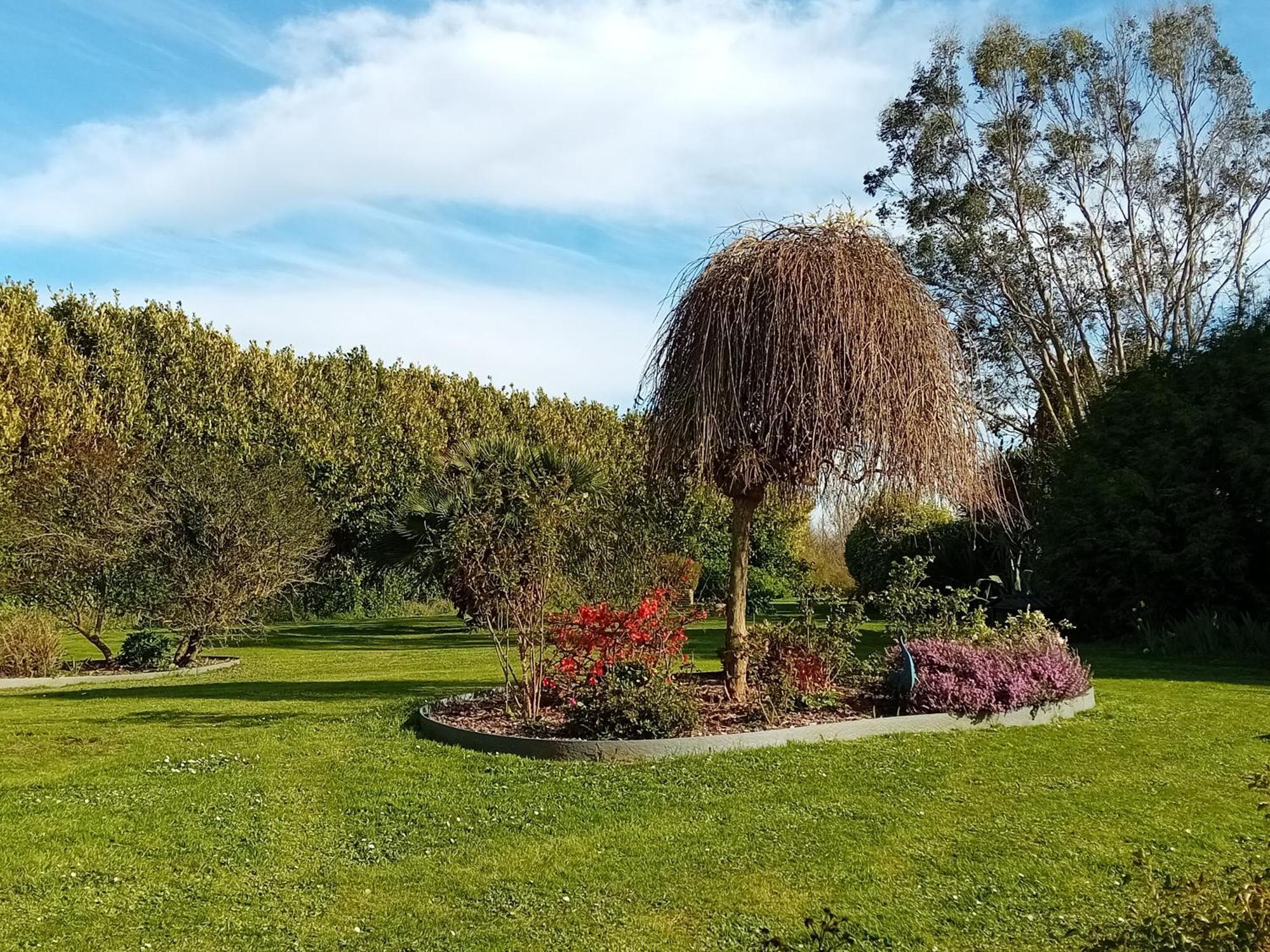Domaine Du D-Day Bed & Breakfast Saint-Come-du-Mont Exterior photo